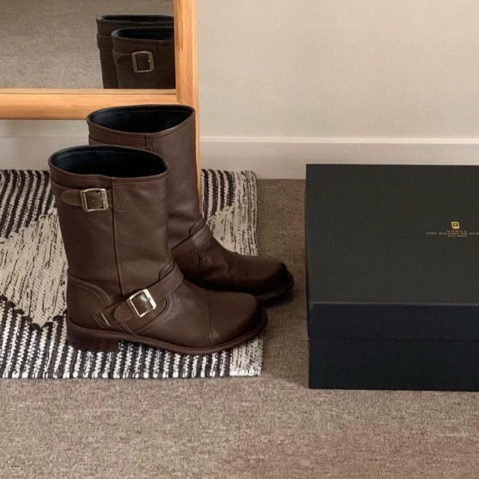 Корейские сапоги женские осенние и зимние ретро-рукавные рукава 2025 сапоги Мартин сапоги рыцарь сапоги