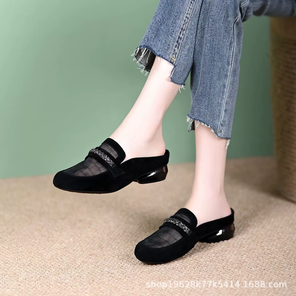 Женские дышащие полусабо Баотоу, летняя новинка 2025 года, открытые босоножки на среднем каблуке с матовой отделкой и сетчатой вставкой