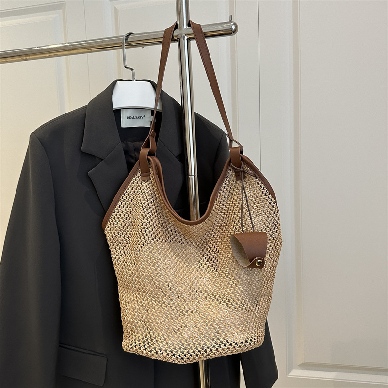 Nueva bolsa trenzada vacaciones de verano de playa bolsa trenzada de paja textura de gran capacidad 2025 bolsa tote bolsa de hombro de moda