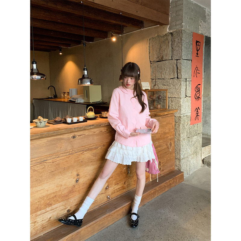 Doll-collar, bow-decorated long-sleeved shirt for women, a stylish and casual top for spring