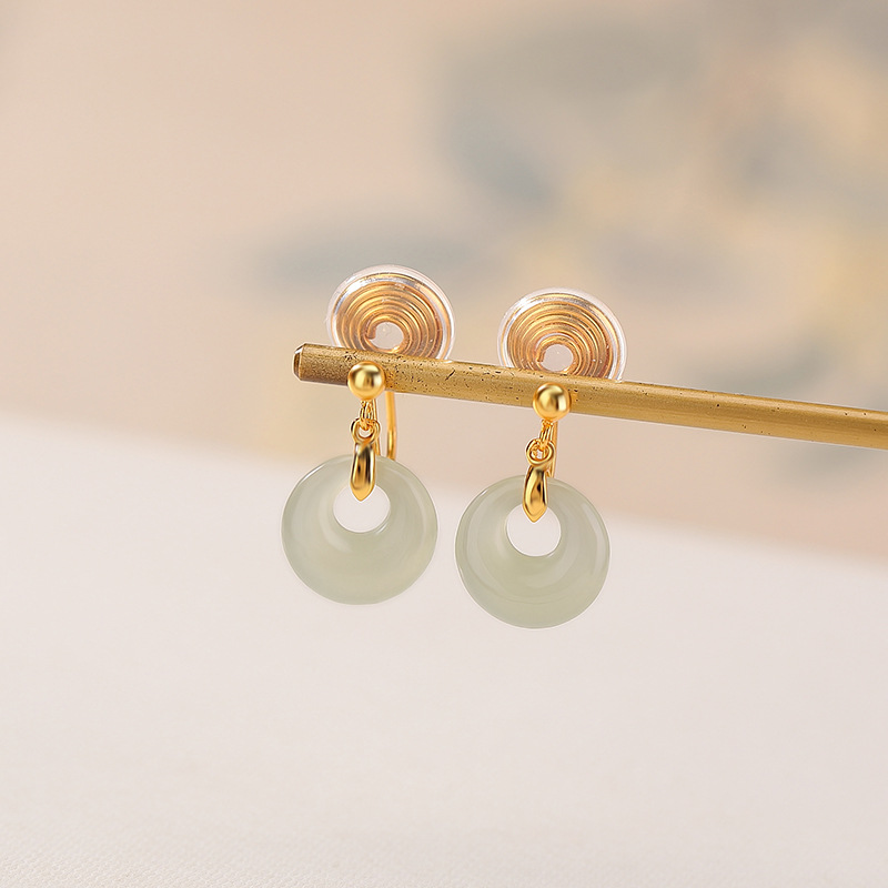 Bông tai kẹp bạc S925 mạ vàng đính ngọc bích hình khuyên an khang phong cách tân cổ điển — Kiểu kẹp tai