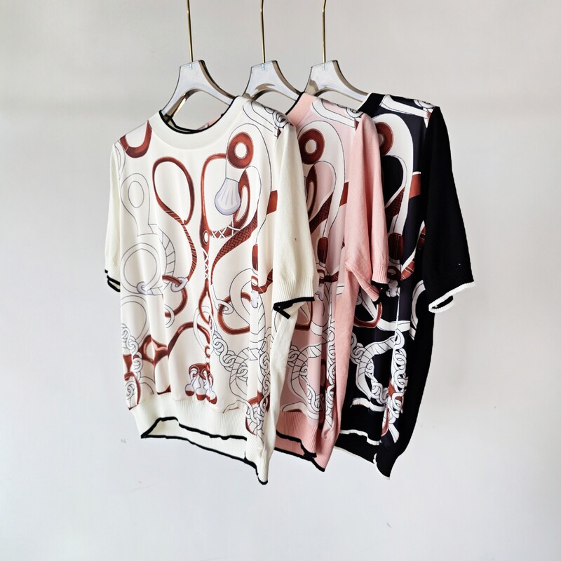 Light Luxury Geometric Print French Short-Sleeve Knit Top for Women 2026, Round Neck, Patchwork, Vintage, Age-Reducing, Elegant Lady's Top Light Luxury Geometric Print French Short-Sleeve Knit Top for Women 2026, Round Neck, Patchwork, Vintage, Age-Reducing, Elegant Lady's Top