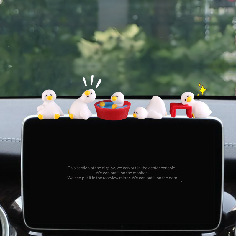Lindo y cansado pato, pequeño pato blanco, tarjeta de estacionamiento de coche, consola central de coche de escritorio, decoración de pantalla de computadora
