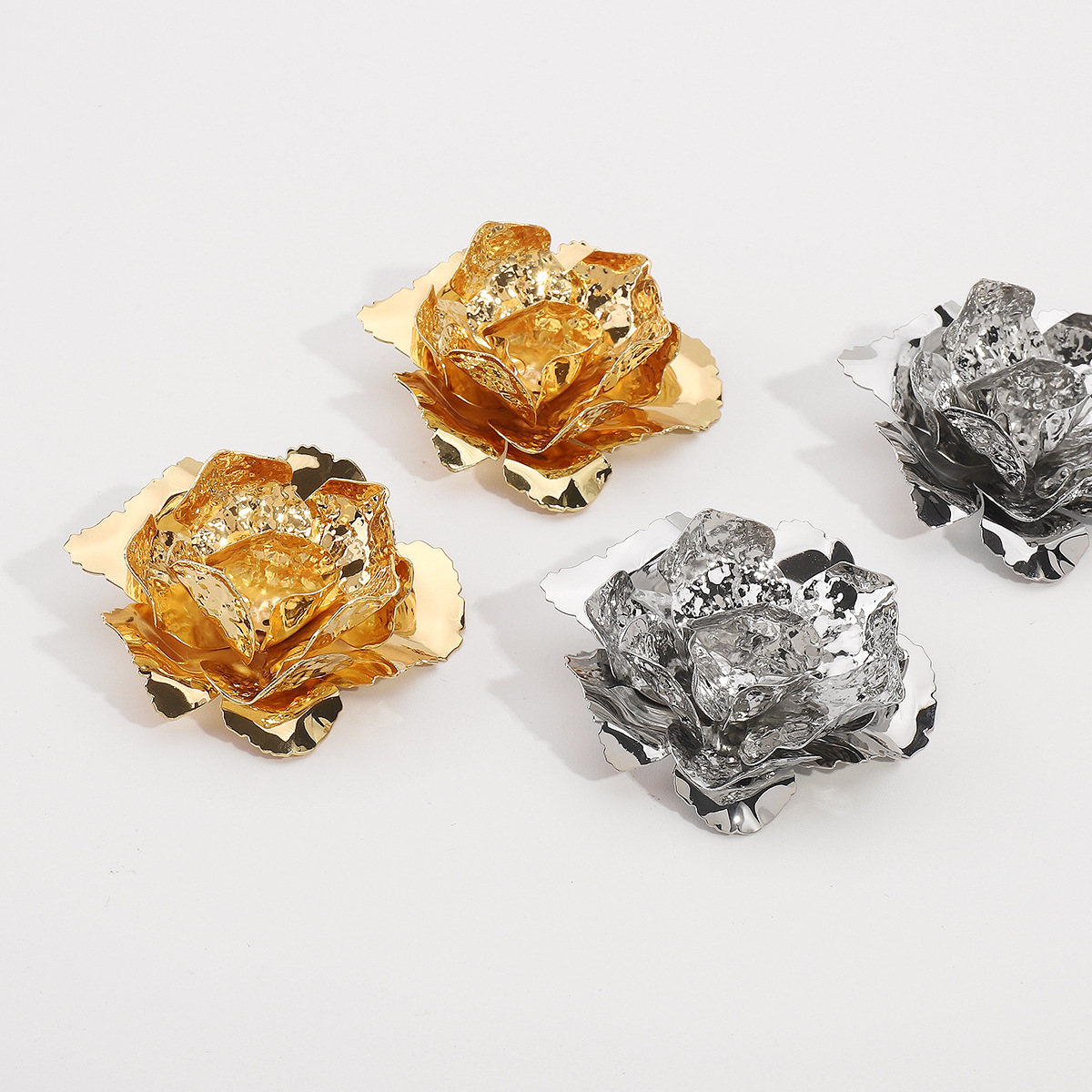 1 Paar Retro Blume Überzug Eisen Ohrstecker display picture 2