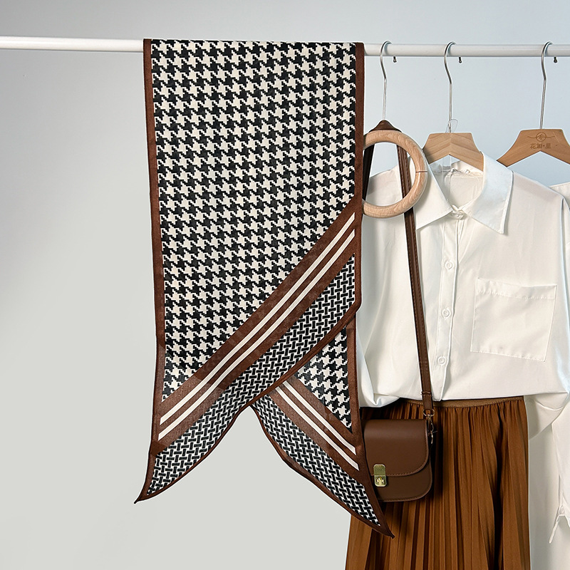 Diseño de tendencia transfronteriza de alta calidad, toallas paralelas de una sola capa, dama, primavera y otoño, toallas de seda de lana de mano, sensación de moda