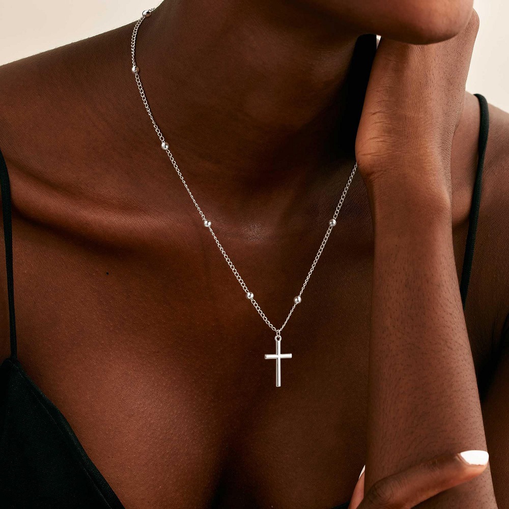Collier croix simple et brillant pour femme or et argent_voghion.com