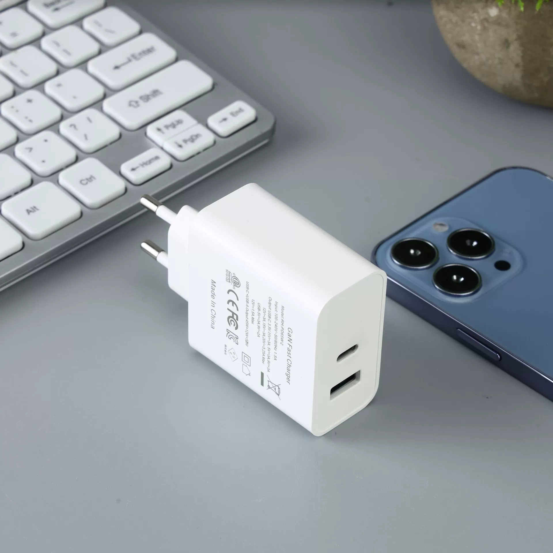 Зарядное устройство 65W для ноутбука и телефона, модель C1, 1A, с прищепками в комплекте
