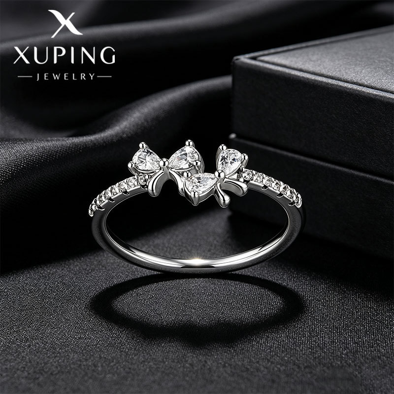Xuping lujoso diseño ligero anillo de diamante de aleación de apertura de alta calidad anillo de moda personalidad anillo de novia