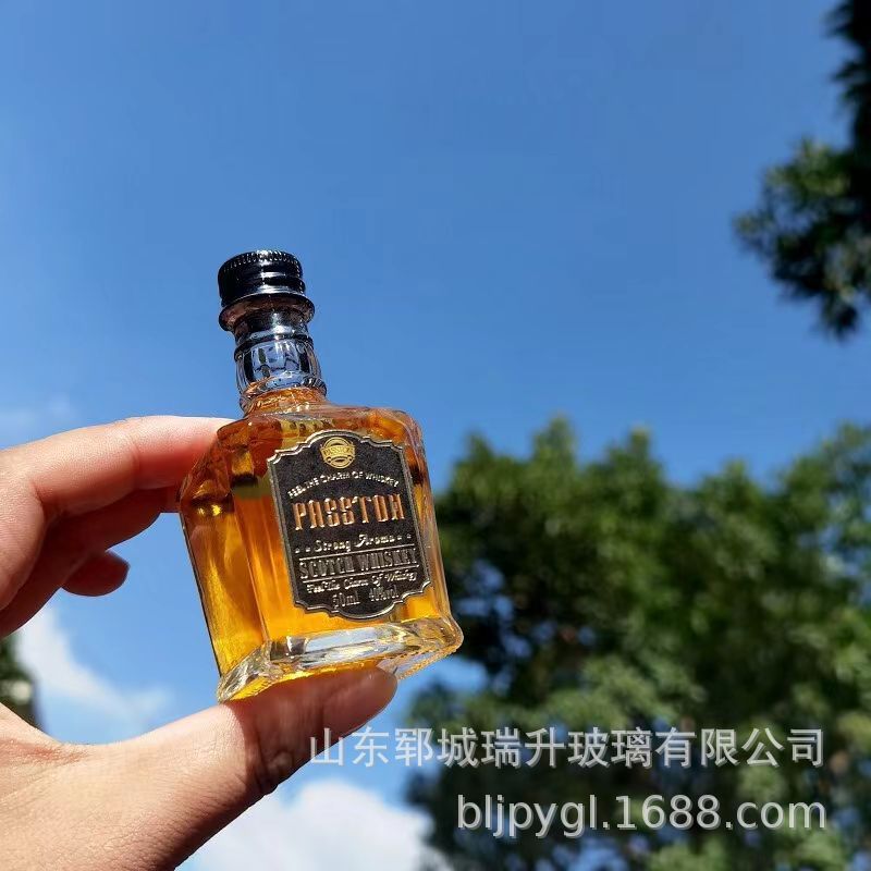 创意迷你微缩小酒瓶500ml洋酒玻璃空瓶便利店调酒摆件派斯顿酒瓶