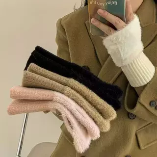 秋冬保暖防寒手套女ins仿貂毛百搭毛绒气质可爱办公半指学生手套