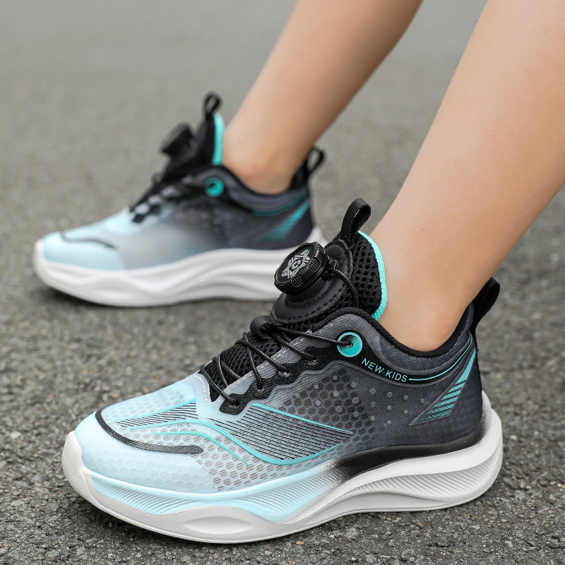 Zapatos para niños, modelos de primavera y otoño, zapatos deportivos de malla para niños, zapatos de malla para correr transpirables para niños grandes y medianos al por mayor