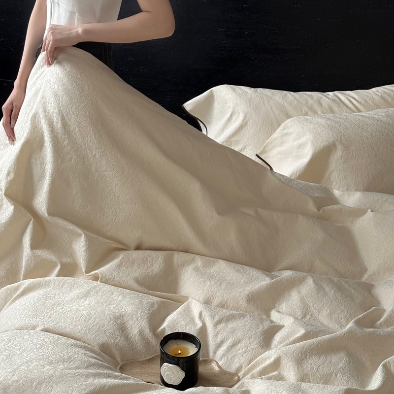Luxurious Embossed Jacquard Cotton Duvet Cover Set European Style_voghion.com