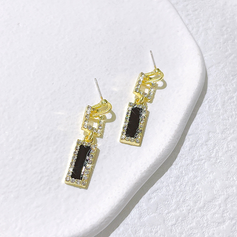 1 Pair Retro Square Metal Rhinestone Womenu0027S Drop Earrings