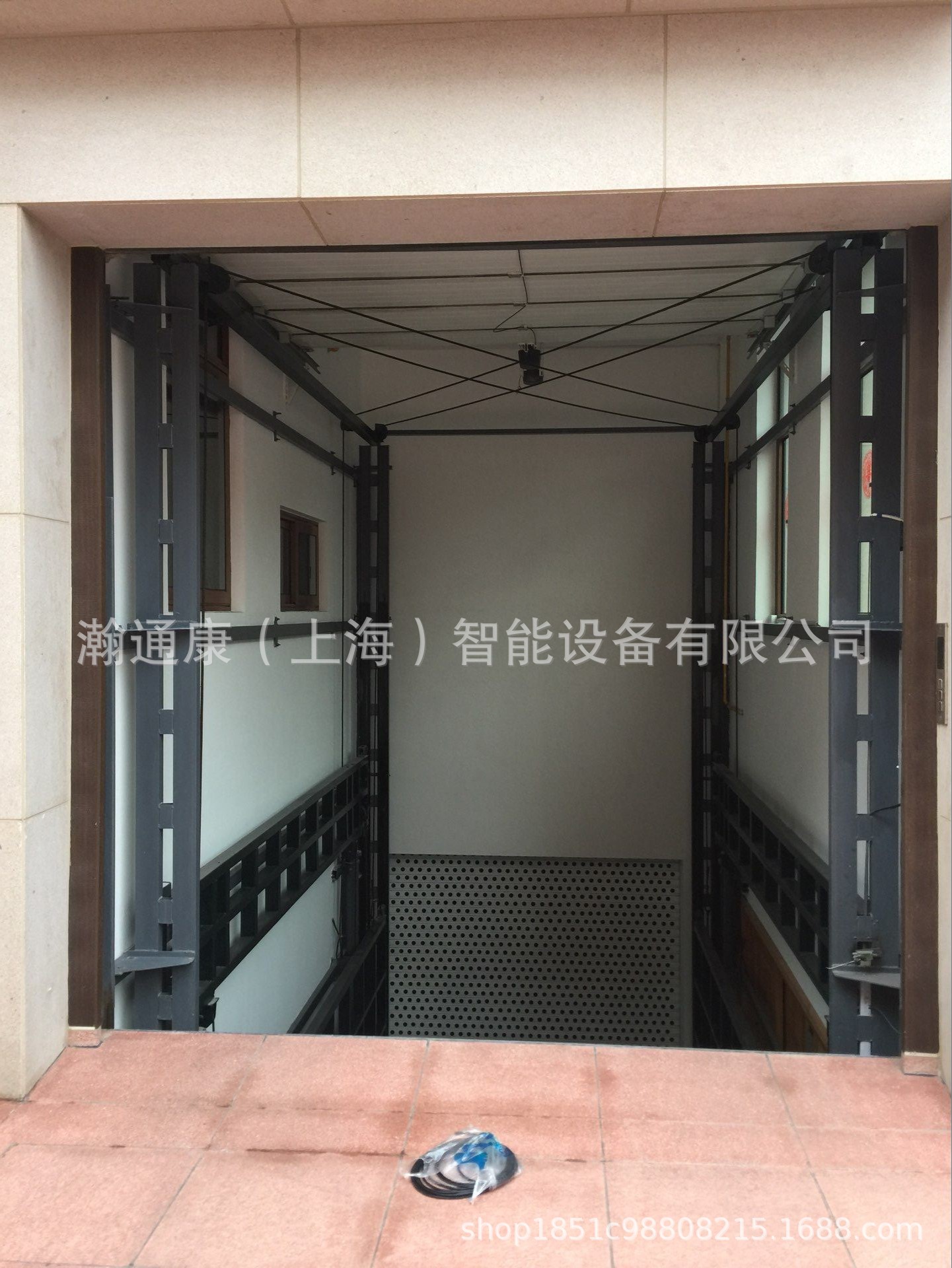 导轨式汽车升降机 上海HTK液压升降平台 汽车电梯