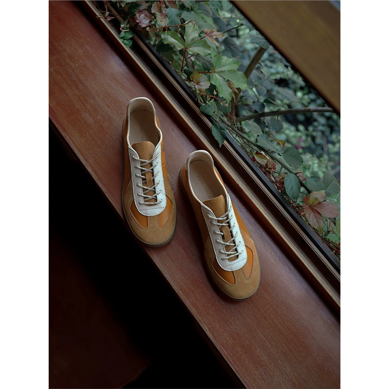 Можно разработать и оптом поставлять новые модели 2025 года: неофициальные ретро-кроссовки Dexun в стиле casual, сочетающие цвета, рекомендованные блоггерами.