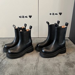 BV经典款内增高7CM~牛皮厚底秀气中短筒机车靴子2025秋款女烟筒靴