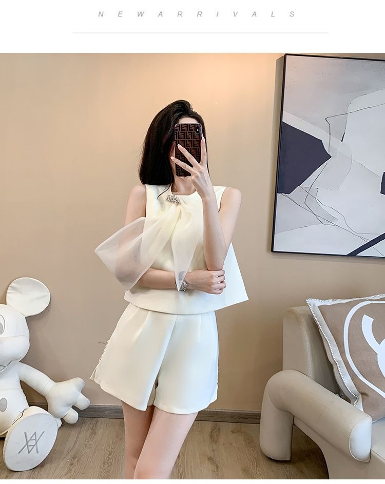 Bộ quần short nữ hai mảnh phong cách nhỏ mùa hè 2026 mới — Trang phục trắng, Quần trắng, Trắng Top chi tiết 9