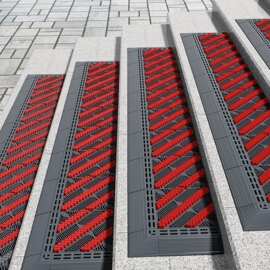 ✅商用三合一地垫户外楼梯踏步台阶透水防滑垫塑料带刷户外除尘地