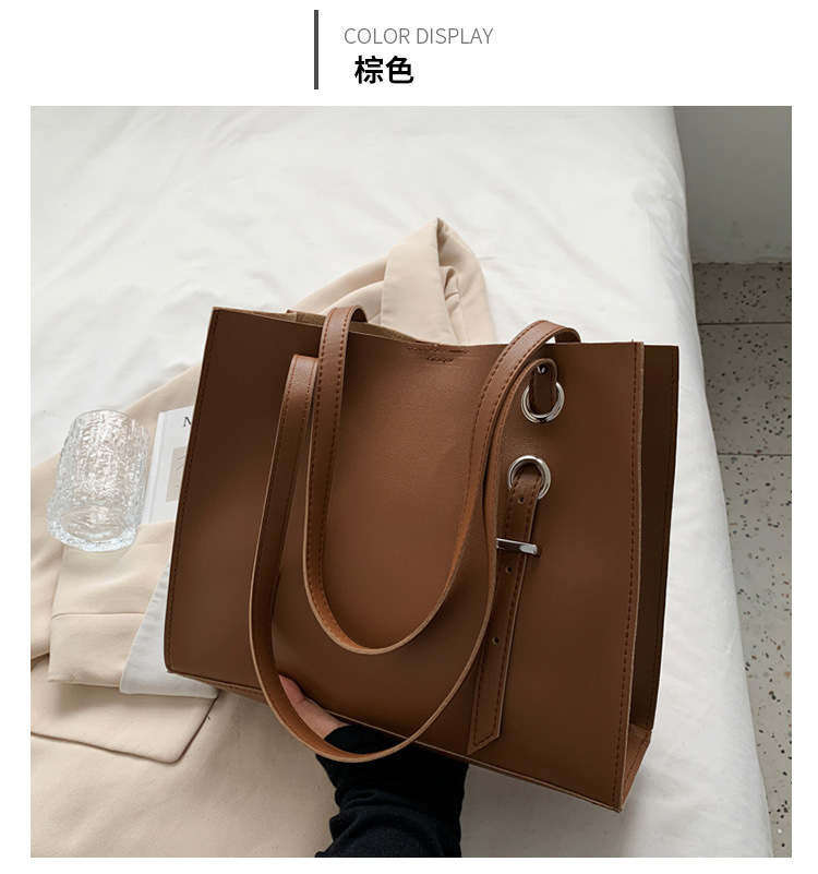 New Fashion Tote Bag Retro Portable Single Shoulder Bag Simple Large-capacity Bucket Bag display picture 11