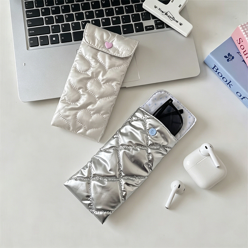 Korean-Style Ins-Style High-End Quilted Embossed Glasses Case for Outdoor Use, Anti-Pressure Portable Sunglasses and Prescription Glasses Storage Bag Korean-Style Ins-Style High-End Quilted Embossed Glasses Case for Outdoor Use, Anti-Pressure Portable Sunglasses and Prescription Glasses Storage Bag