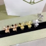 镶嵌百搭18k三叶草耳钉
