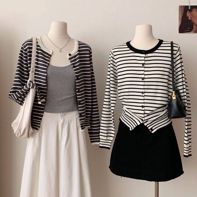 Korean Black and White Striped Short Knitted Cardigan for Women in Spring and Autumn, High-End Style, Lazy Style Loose Sweater Jacket