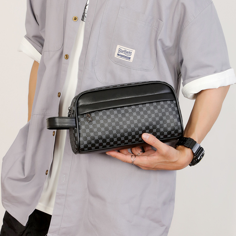 Trendy Men's Large Capacity Toiletry Bag Portable Business Commuting Simple Small Square Clutch Stylish Men's Bag_voghion.com