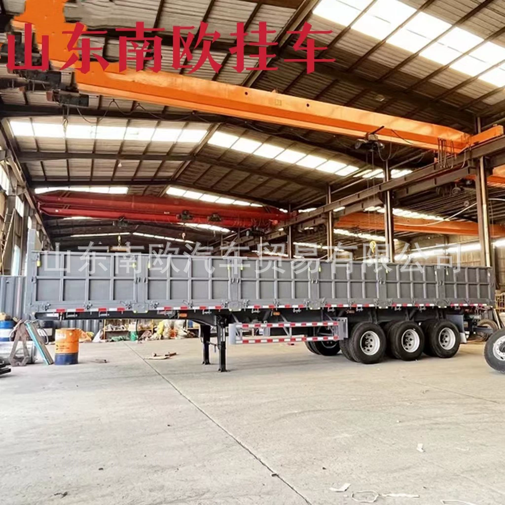 Экспорт высокобортных полуприцепов, полностью закрытых полуприцепов для цветочных корзин, полуприцепов с приподнятыми вентиляторными стенками.