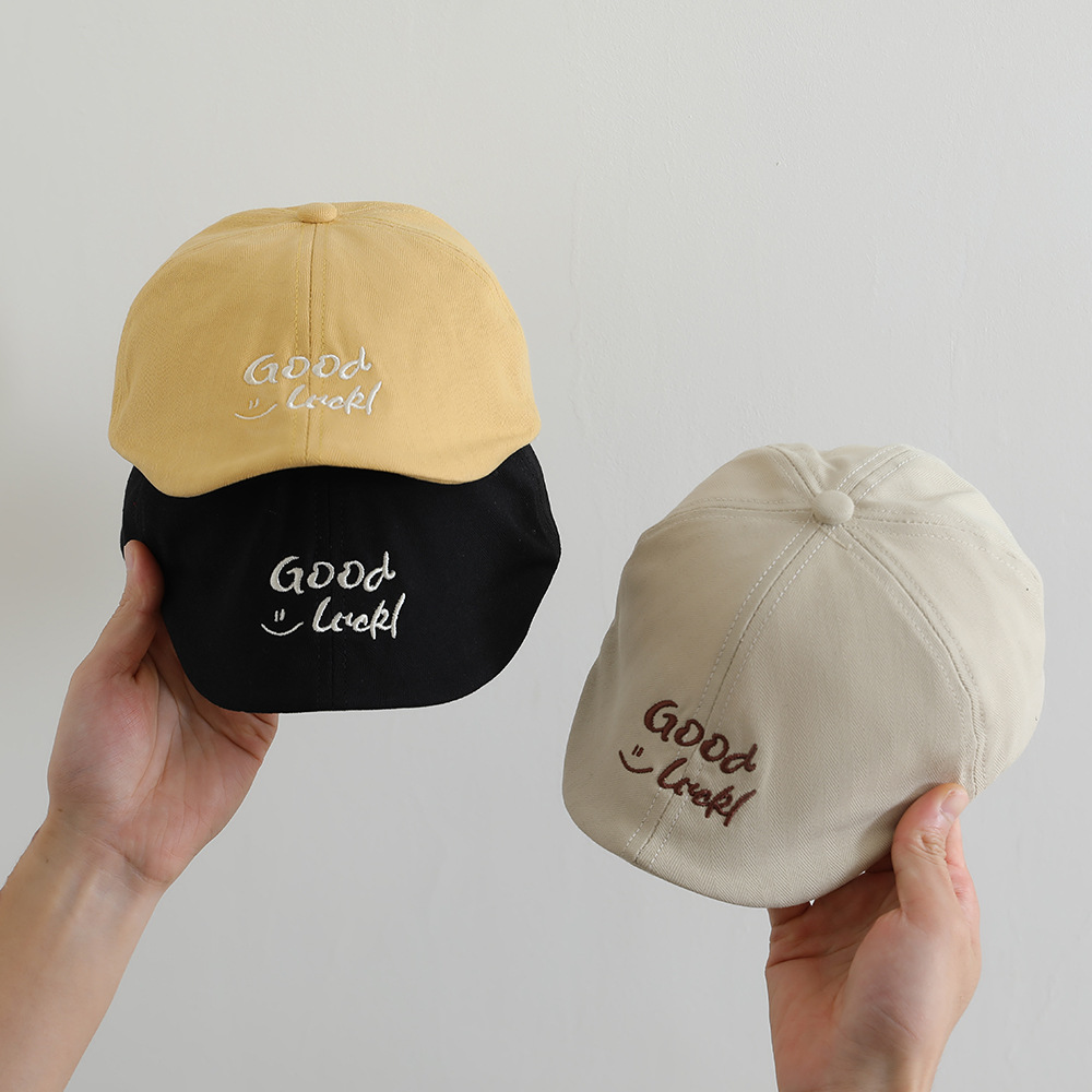 Boina infantil coreana trajes extranjeros letras bordadas sombreros de avance para niños y niñas sombreros de primavera y otoño