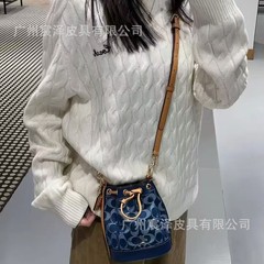 寇C家Dempsey15新款迷你抽绳水桶包老花休闲百搭斜挎单肩手提包包