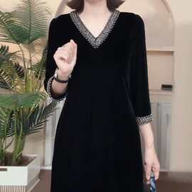 一件代发连衣裙2026新款女春秋十三行今年流行爆款轻奢高级感妈妈
