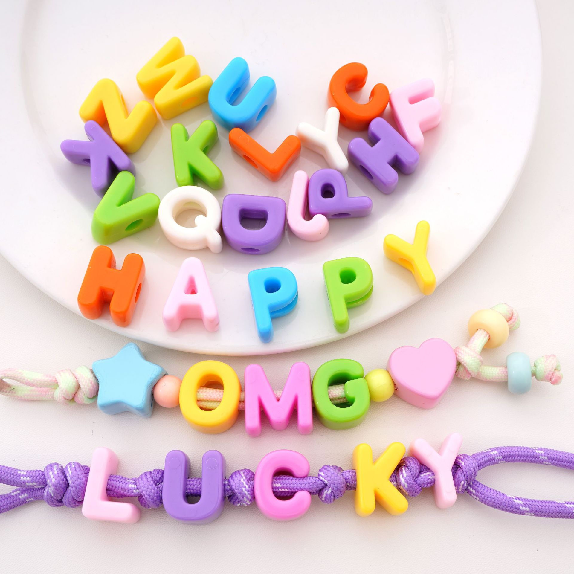 10個のアクリルの大きい穴のデジタルのアルファベットの玉の部品のdiyの手作りのブレスレットの携帯電話のチェーンの装飾品の部品