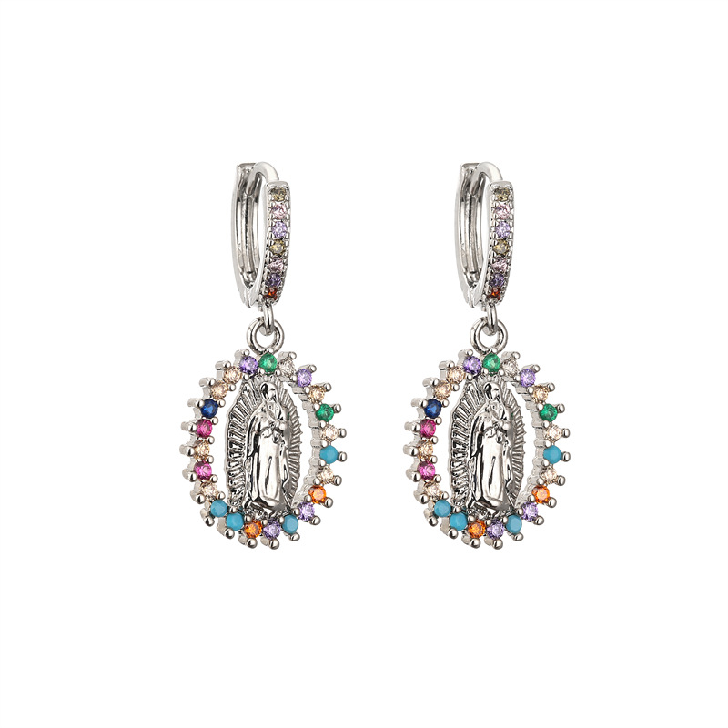 Transfronterizo nuevo cobre europeo y americano chapado en oro Cruz aretes diseño femenino sentido nicho personalidad amor pendientes