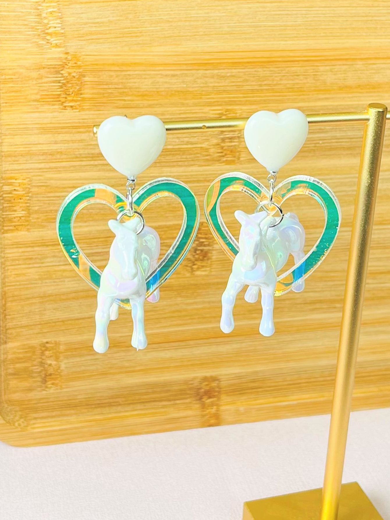 20g Weight Drop Earrings Classification 1 Pair Quantity Wedding, Carnival, Birthday Occasion Acrylic Material Heart Shape, Horse Pattern Women's Gender Retro Style 1 Pair Retro Heart Shape Horse Arylic Drop Earrings 3