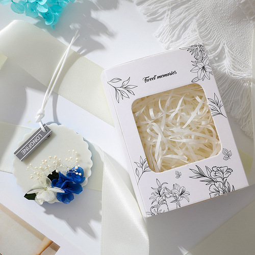 Wardrobe fragrance wax tablets bedroom wardrobe fragrance hanging tablets two-color immortal flower fragrance deodorant tablets