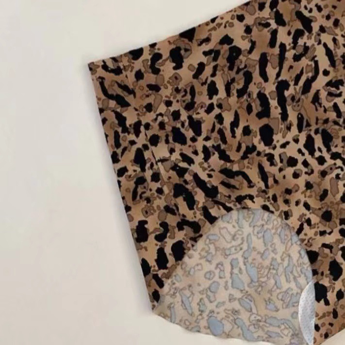 밀크 커피 레오파드 프린트 팬츠