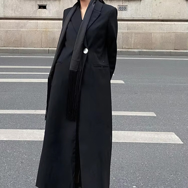 Elegant Commuting Style 2026 Summer New Black Long High-Neck Split-Sleeve Shell Button Blazer for Women Elegant Commuting Style 2026 Summer New Black Long High-Neck Split-Sleeve Shell Button Blazer for Women