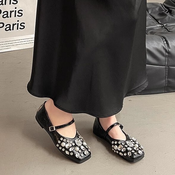 Design fashionable romantic and delicate Mary Jane shoes with…