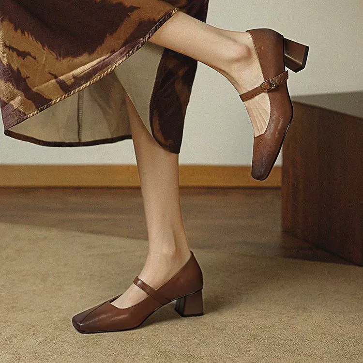 Французские ретро маленькие кожаные туфли на каблуке женские 2025 новые весенние кожаные квадратные туфли с неглубоким ртом