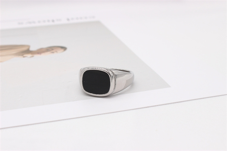 Unisex Gender Wholesale Simple Style Square Titanium Steel Shell Rings