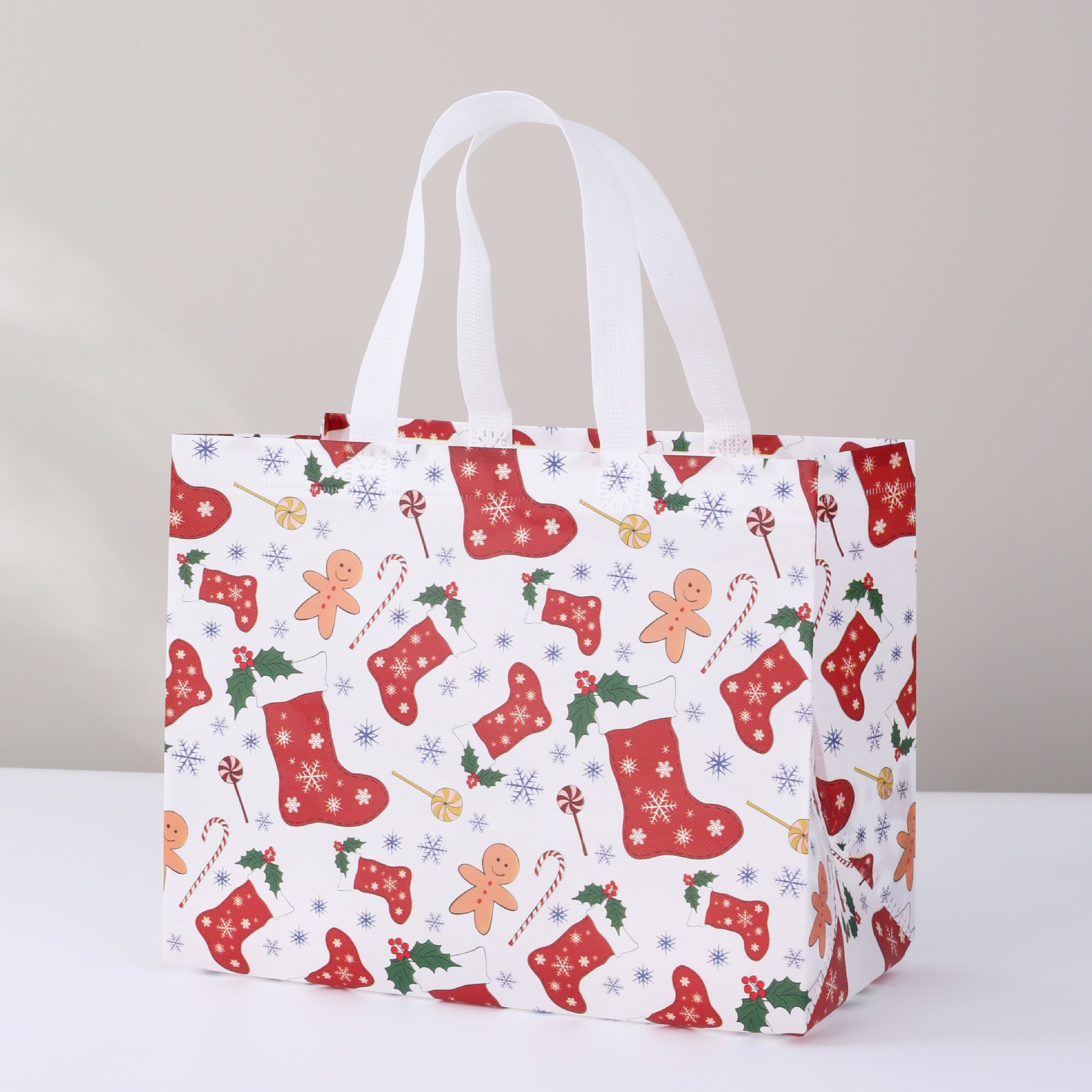 Navidad 15; alto 25 ancho 32 lado 17