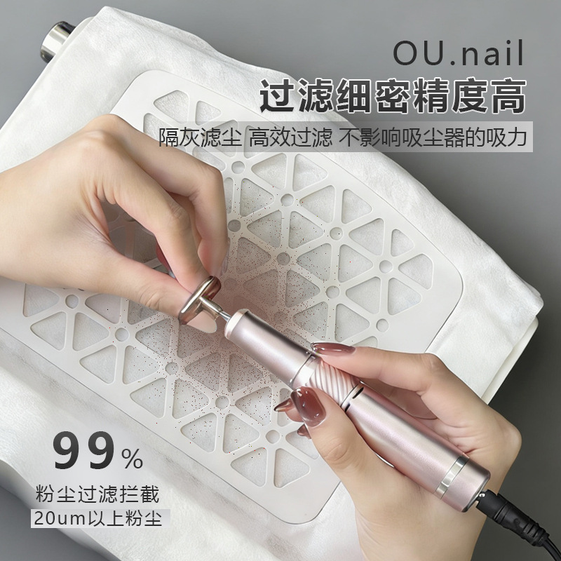 Vacuum cleaner for manicure