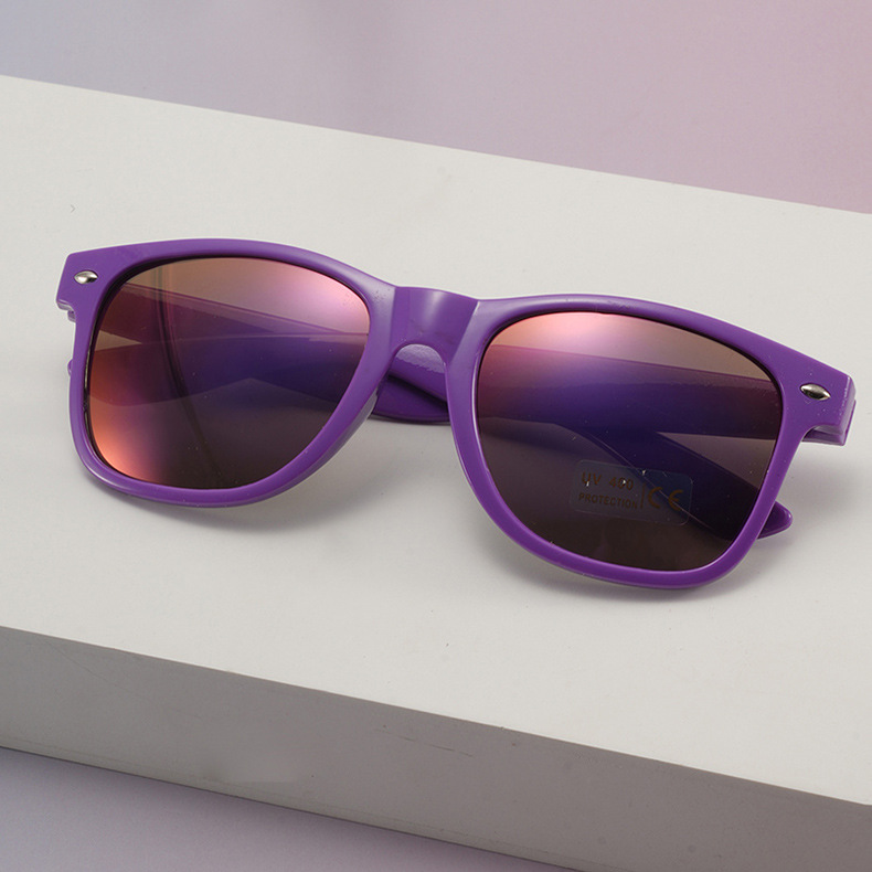 Gafas de sol retro de moda 2025, estilo caramelo con clavos de sombrilla de arroz, venta al por mayor directa de fábrica