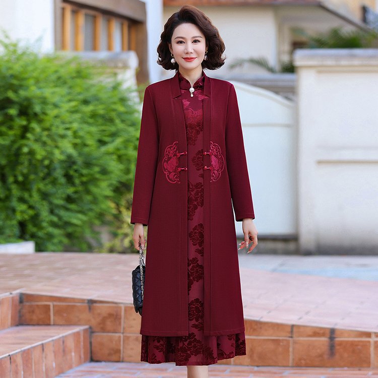 Spring 2025 new trend Joker casual fashion women's details, showing people's pursuit of quality