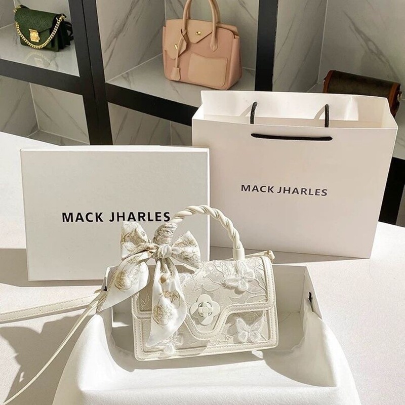 French Niche Design Fairy New Bow Handbag Women's 2025 New Twist Braided Small Square Bag