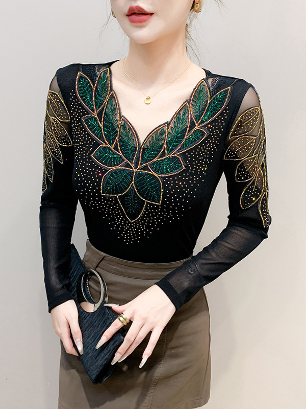 Madres de mediana edad primavera 2026 nuevo cuello en V camisa de manga larga encaje de malla de diamante camiseta delgada image 5