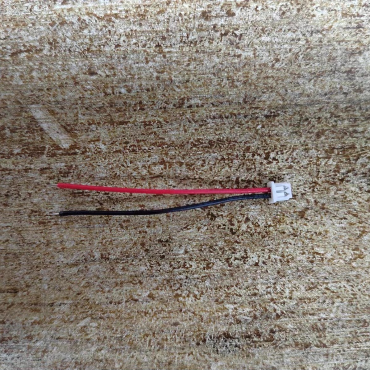 厂家直供1061-1571-28号1.25间距红黑电子端线排并硅胶屏蔽连接器