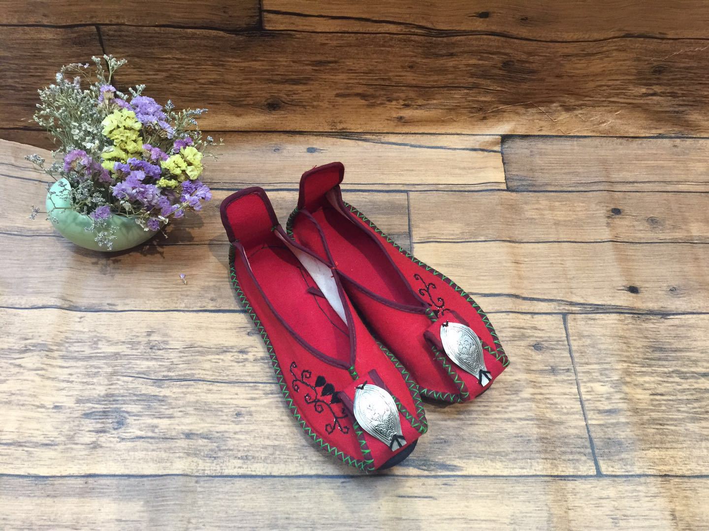 滇韵绣坊纯手工千层底平跟汉履鞋苗银翘头古装鞋绣花鞋