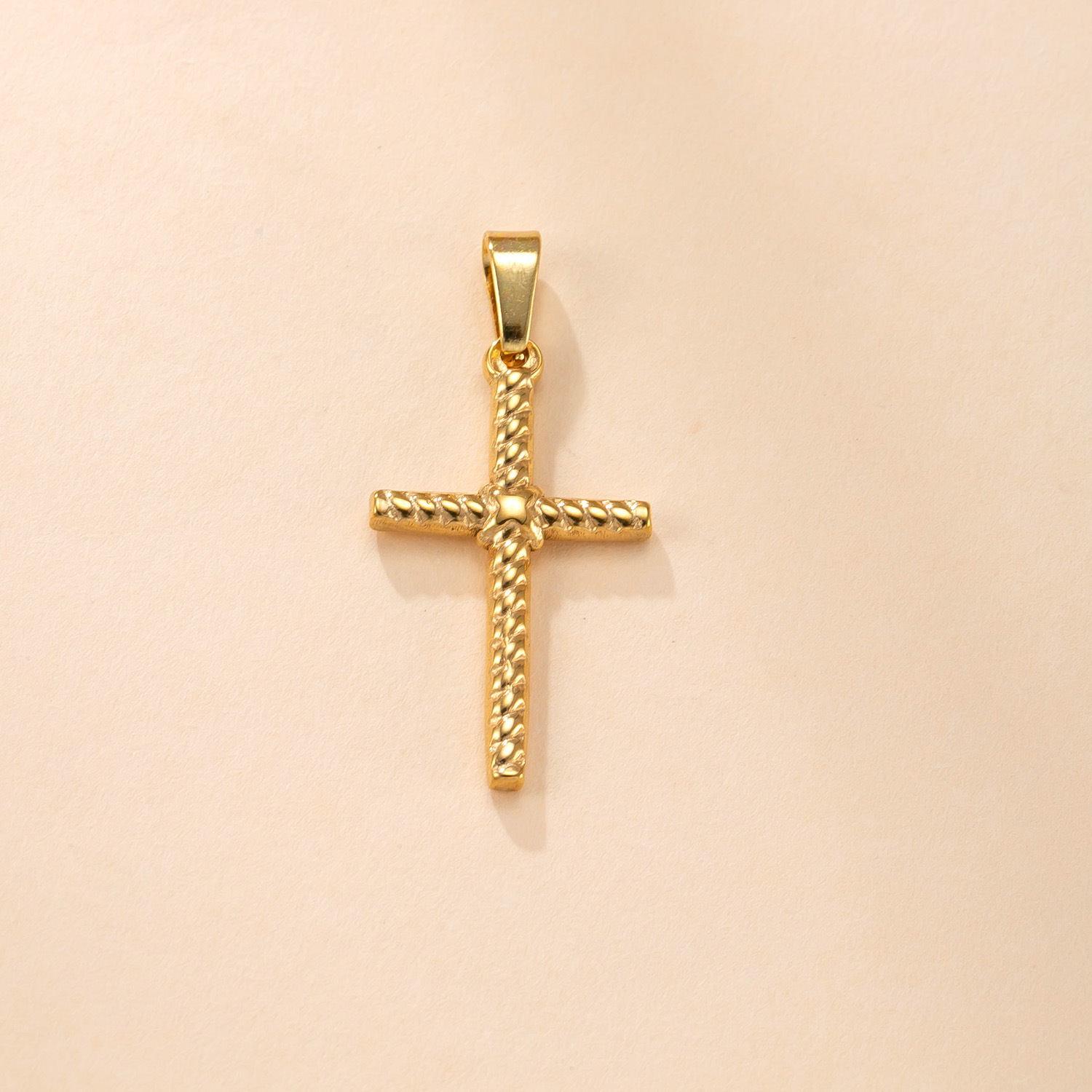 Colgante único estilo explosivo transfronterizo cruz de acero inoxidable accesorios de collar moda titanio acero no se desvanece accesorios de joyería de bricolaje