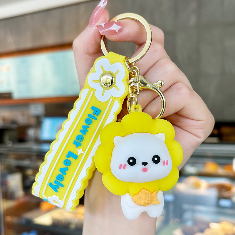 Venta directa de fábrica llavero colgante pequeño muñeca tridimensional llavero de coche mochila escolar colgante puesto al por mayor productos pequeños